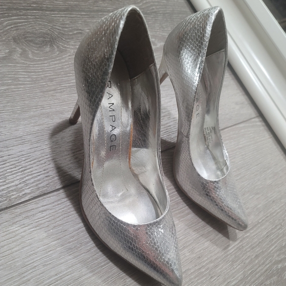 Snake skin stilettos - Picture 2 of 10